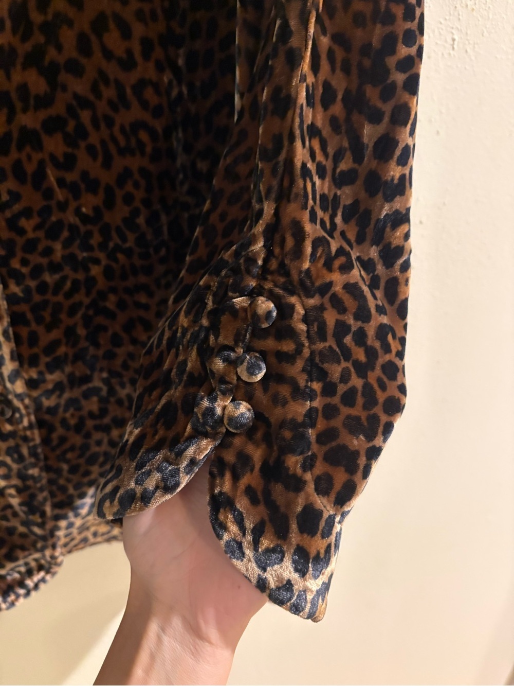 Soft Surroundings Icon Silk
Velvet Poets Leopard Cheetah Tunic Shirt Blouse - Picture 11 of 13